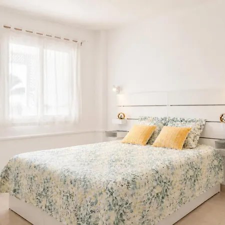 Sol Amarillo Apartment Corralejo